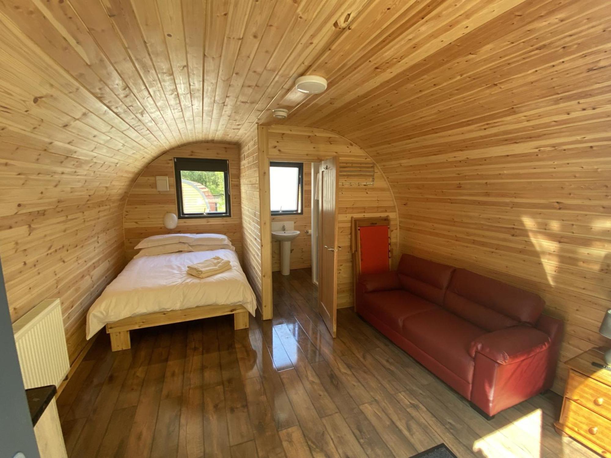Earth Pod 2 Pet Friendly Villa Neath Luaran gambar
